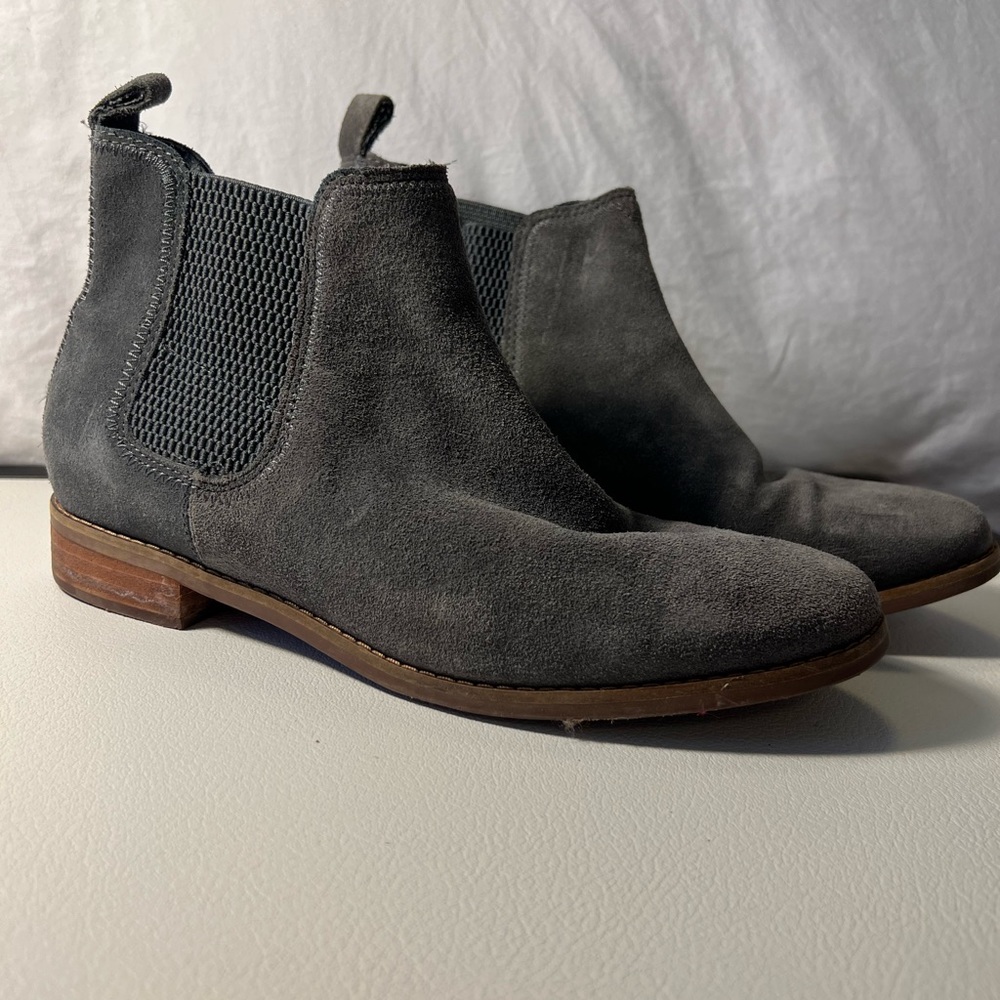 TOMS Chelsea Boots